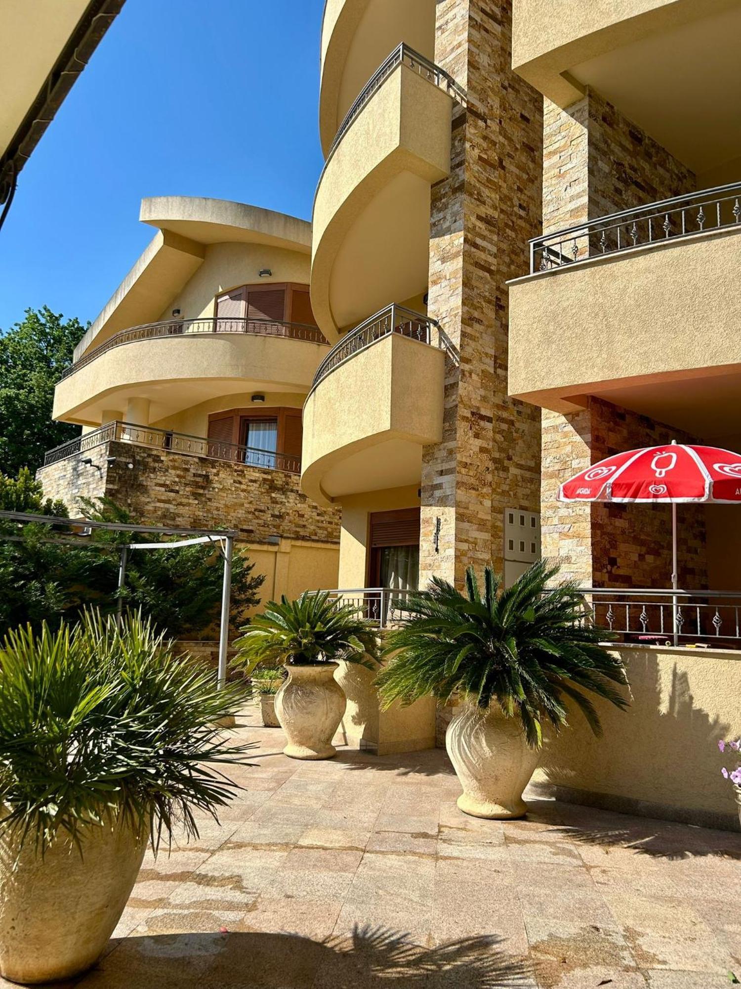 Апартаменти Casablanca Сутоморе